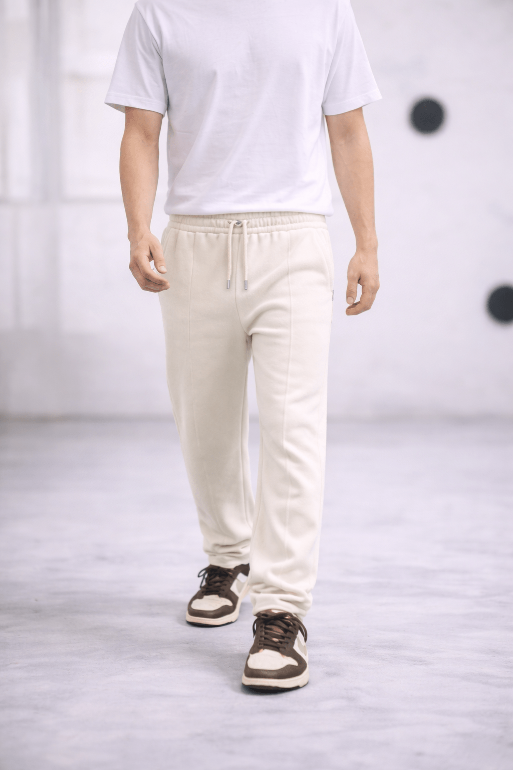 Creamy Pleated Trouser - Regular - fitGarderobe Clothing