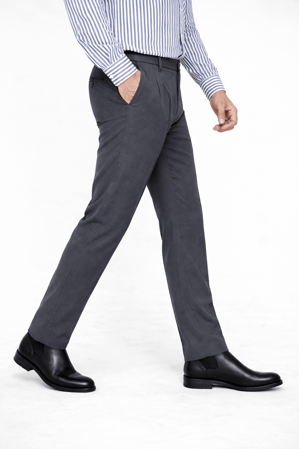 Grey Pleated Pant - Regular FitPantGarderobe Clothing