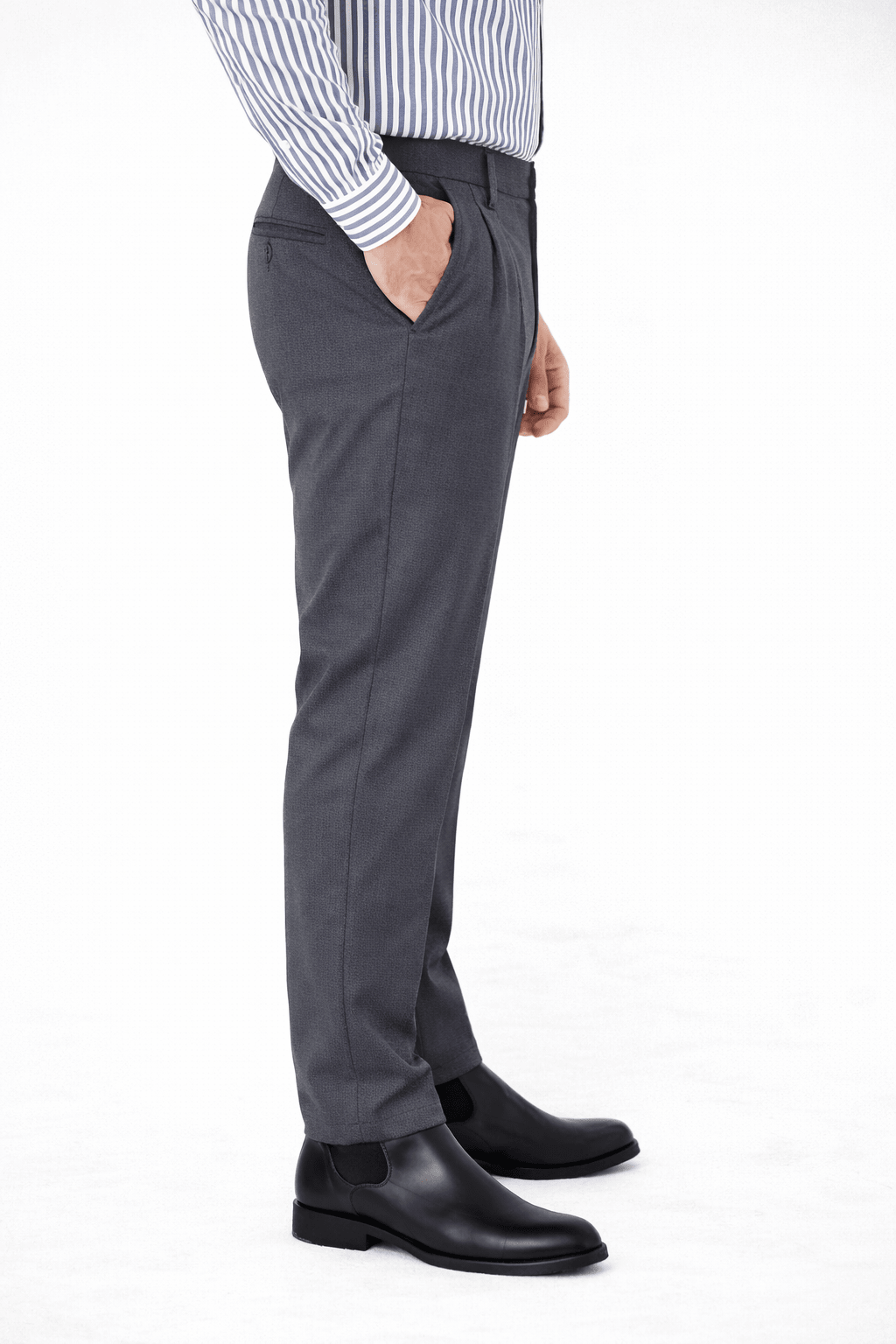 Grey Pleated Pant - Regular FitPantGarderobe Clothing